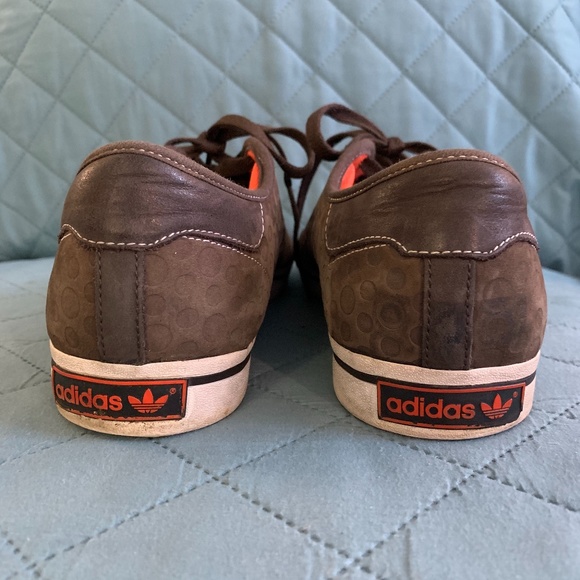 Woman’s Adidas Brown/Orange Shoes Size 8.5 - Picture 3 of 6